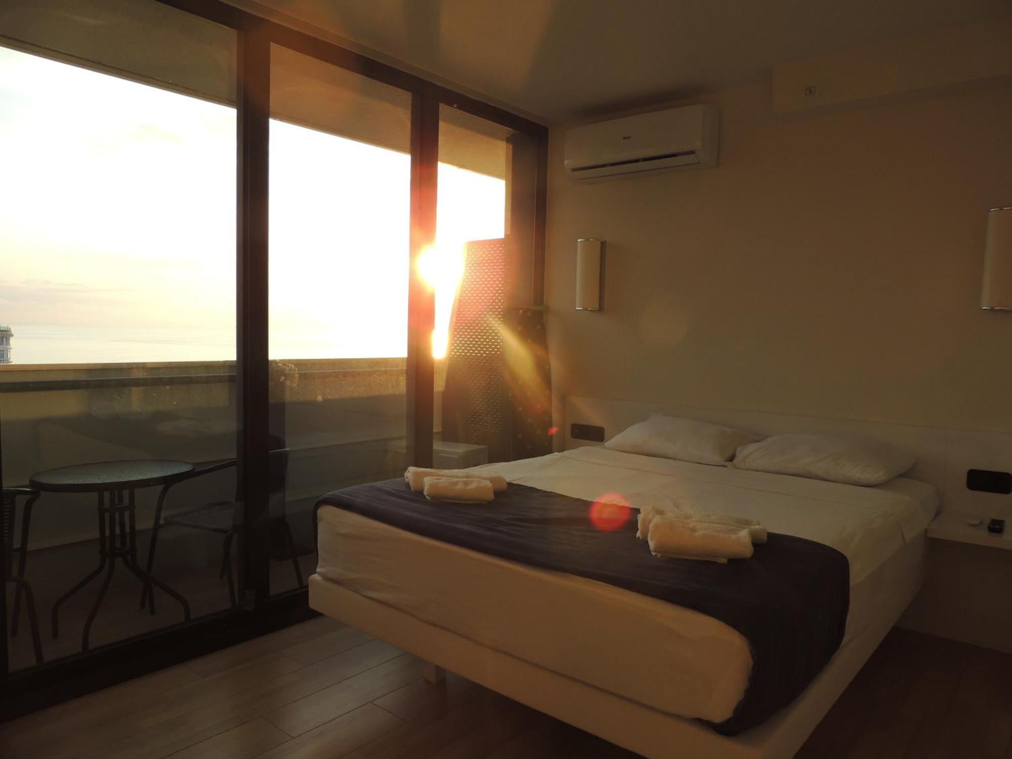 Orbi City Superhost บาทูมิ ภายนอก รูปภาพ